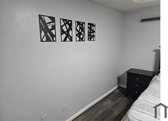 3 bed, 1981 sqft, $1,950 — Photo 4