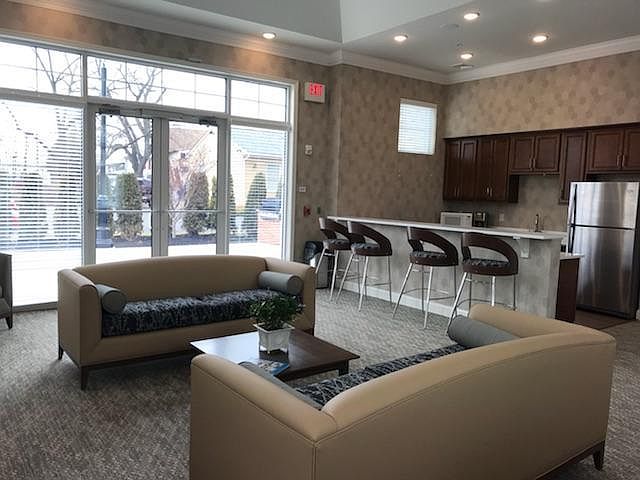 1st image of 12 S Maple Ave #U7f7cgyt1