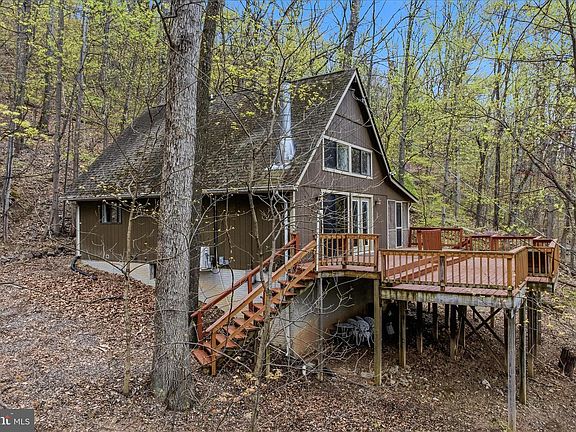 3rd image of 494 Glenwood Ln