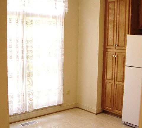 Large Bright Kitchen