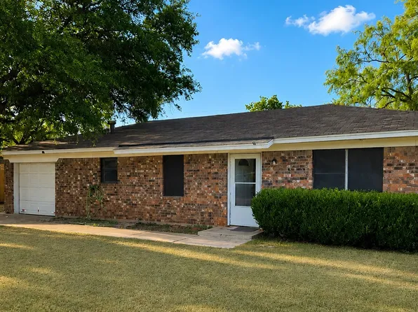 3928 Crestridge Dr, Brownwood, TX 76801
