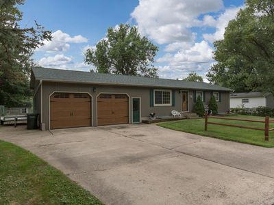 6704 Chester Heights St SE, Rochester, MN, 55904