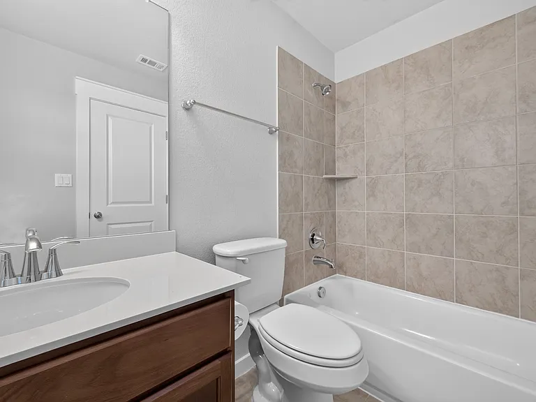6904 Pleasanton Pkwy — Photo 18