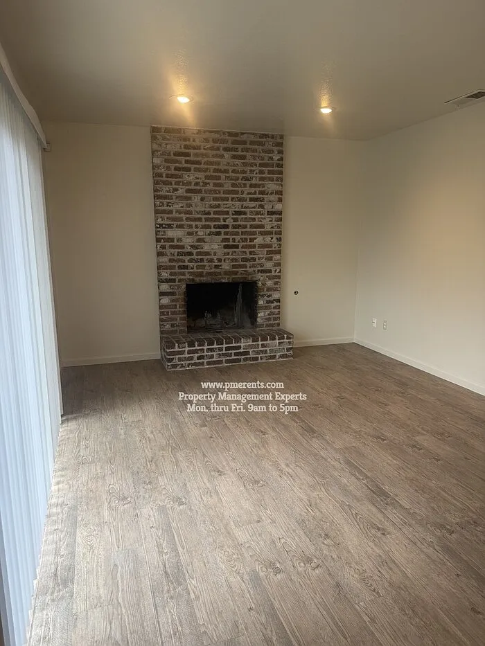 4 bed, 3.0 bath, 2238 sqft, $2,850 — Photo 4