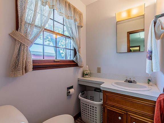 5th image of 752 E Ill Street Rte #34