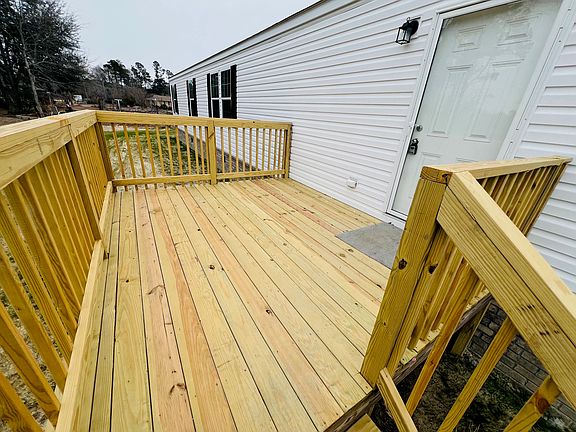 Entry Deck