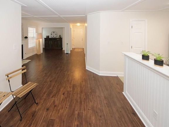 5th image of 2114 River Heights Walk SE
