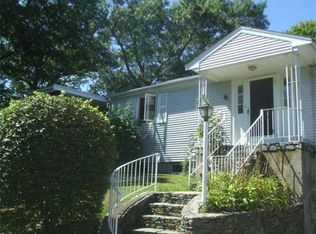 122 Standish Ave, Plymouth, MA 02360