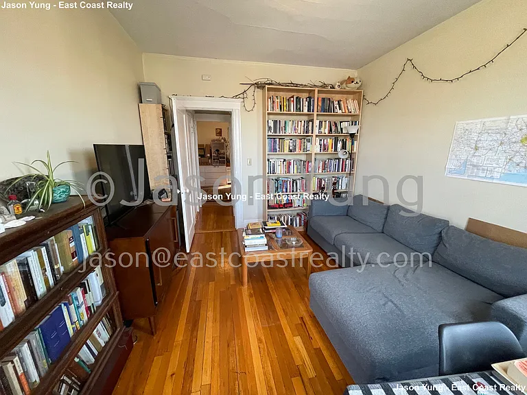 232 Kelton St #19 — Photo 4