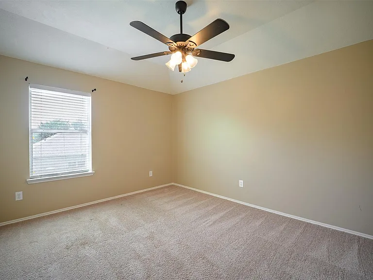 2931 Silver Landing Ln — Photo 25