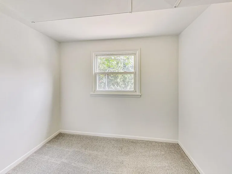 1208 Pinewood Dr — Photo 30