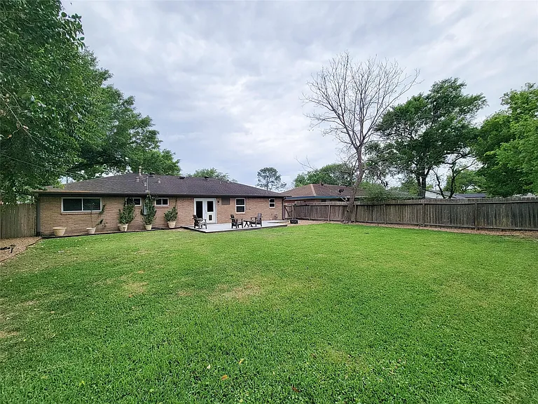 5846 Ettrick Dr — Photo 36