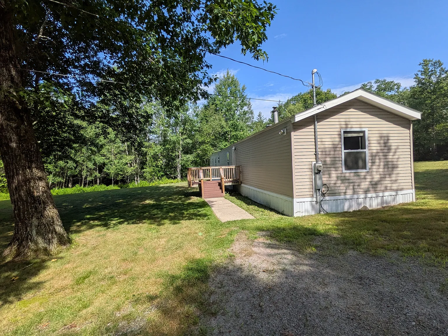 3 bed, 1064 sqft, $2,200 — Photo 2