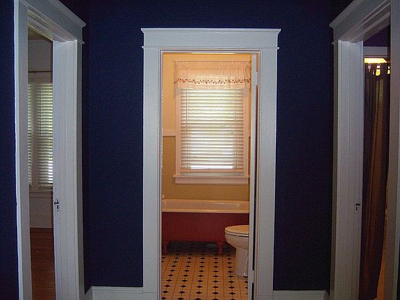 Hall BA/orig Claw Foot Tub