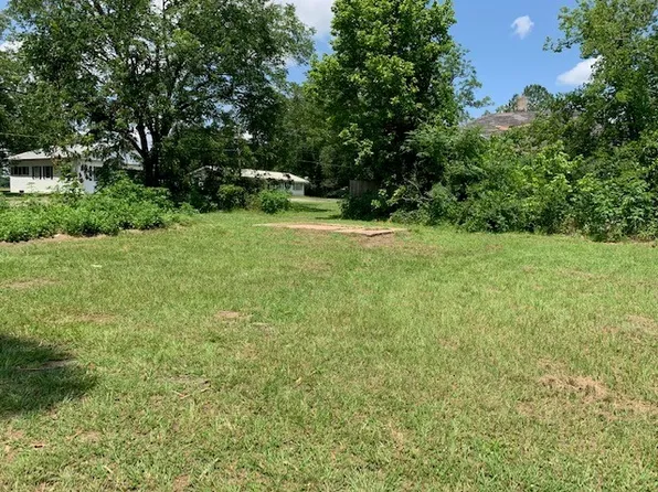 706 Clarksville Rd, Bogata, TX 75417
