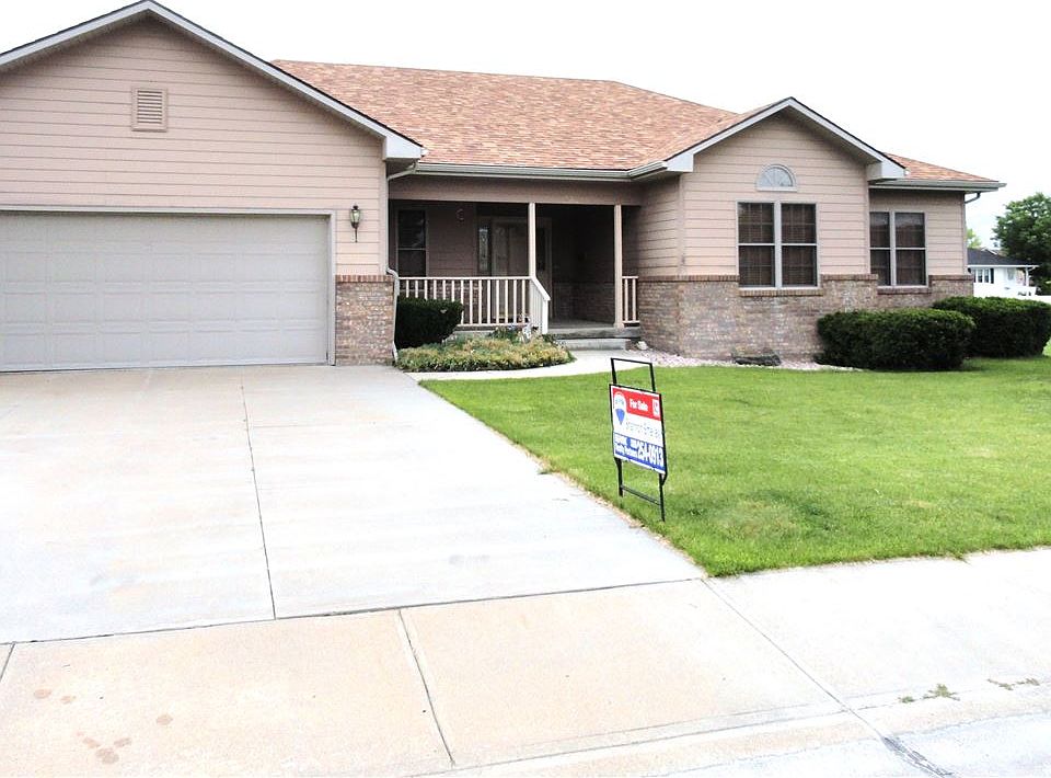 1st image of 2426 Queen Dr
