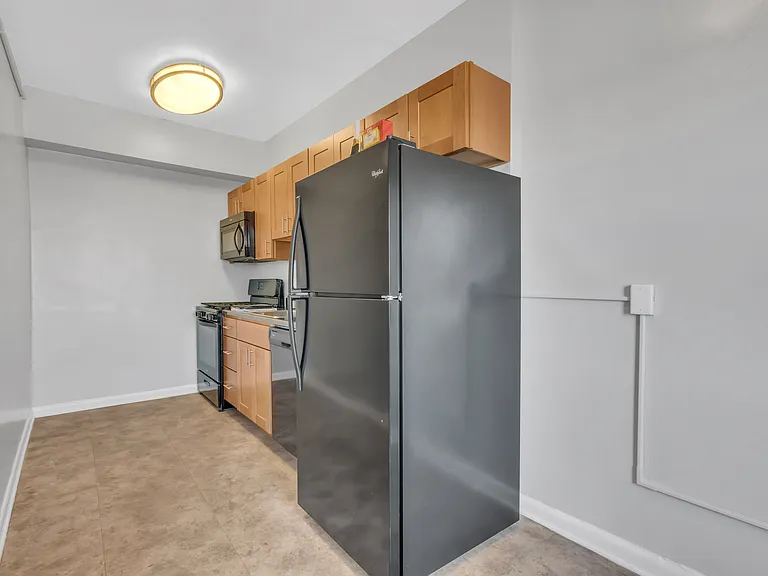 The Glenwood Apartments — Photo 19
