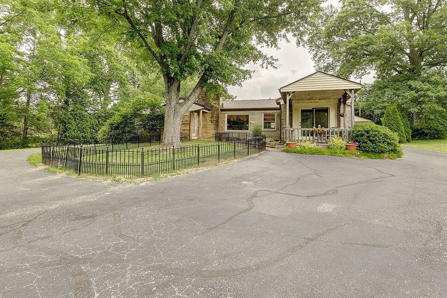 4220 W Forrest Park Dr photo 1