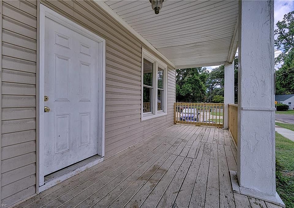 Both units offer 1100 square feet with 3 bedrooms and 2 full baths!