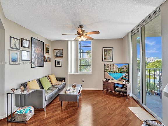 2nd image of 520 SE 5th Ave APT 1310