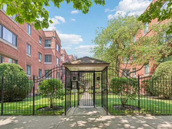 906 W Sunnyside Ave APT 1B, Chicago, IL 60640