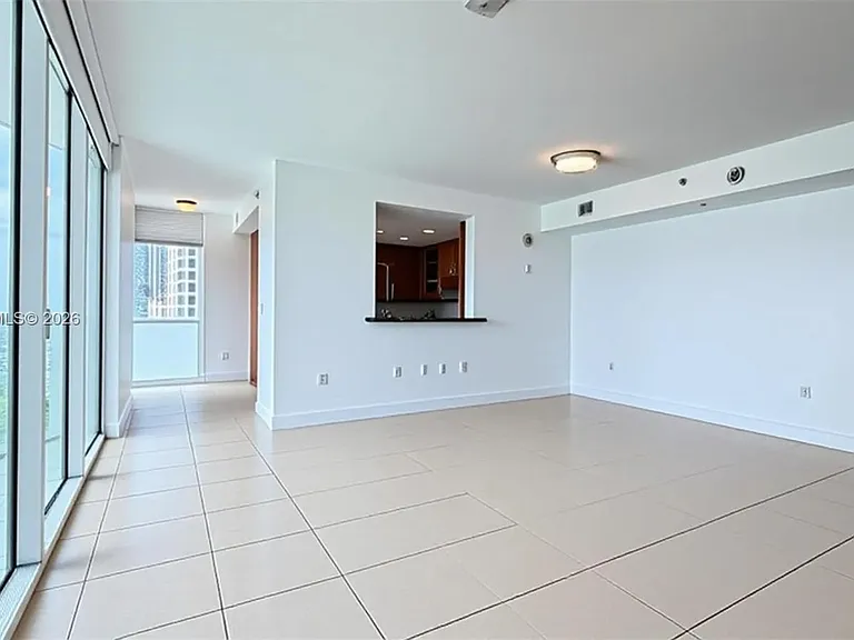 19400 Turnberry Way #1132 — Photo 3