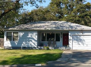 1114 NW Highland Ave, Grants Pass, OR