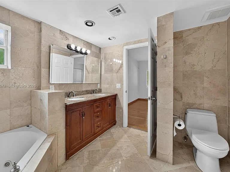 1237 Aduana Ave — Photo 45