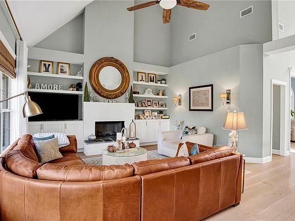 4th image of 110 Sandy Shoal Loop