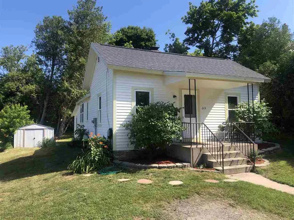 215 Washington St, Petoskey, MI 49770