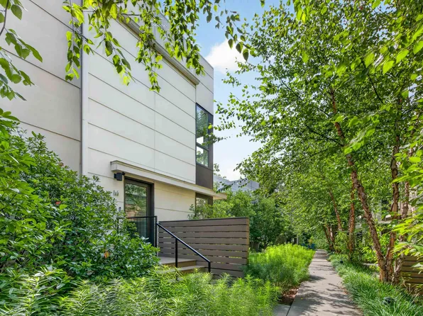 1130 E High St Unit M, Charlottesville, VA 22902