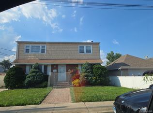 1314 Globe Ave, Elmont, NY 11003