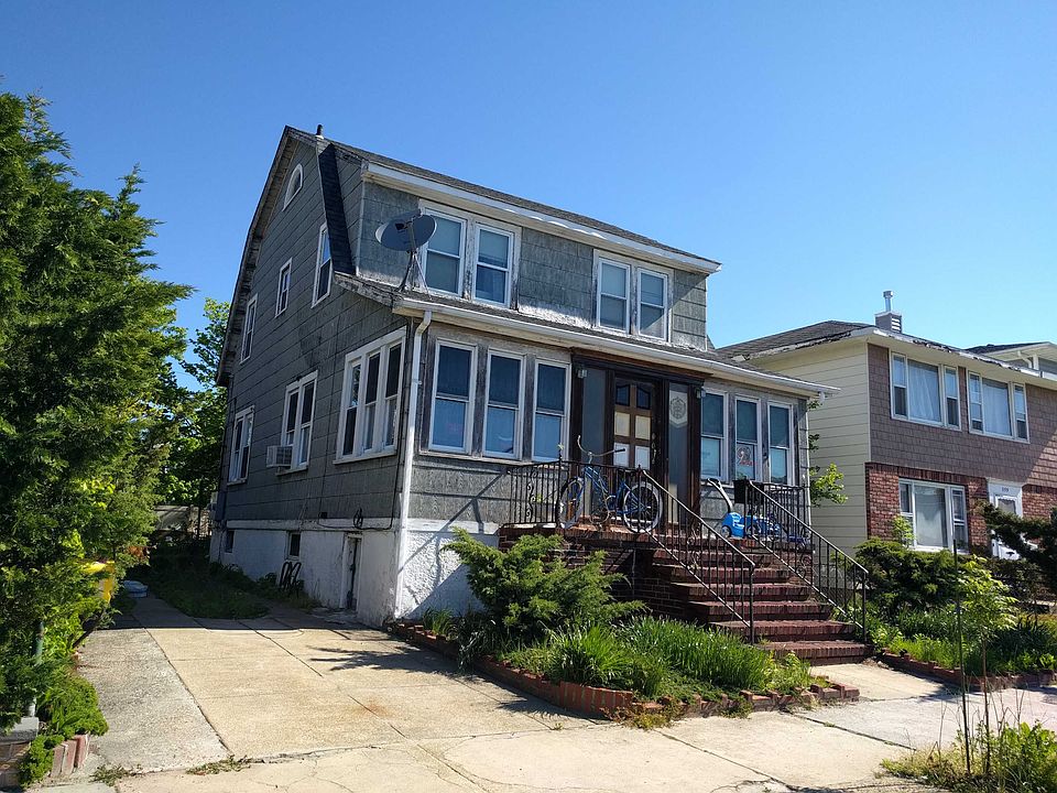 563 W Hudson St Long Beach NY | Zillow