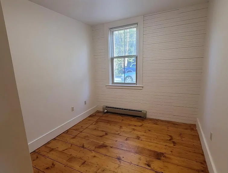 14 Main St #10 — Photo 12