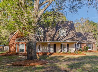 9 Deerfield Dr, Madison, MS 39110