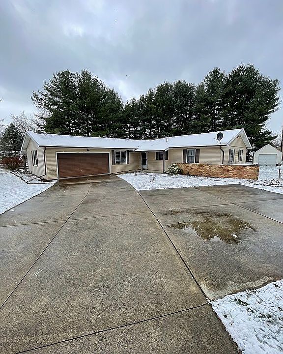 1st image of 2217 S Sisk Dr