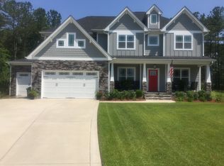 145 Valley Brook Ln, Spring Lake, NC 28390