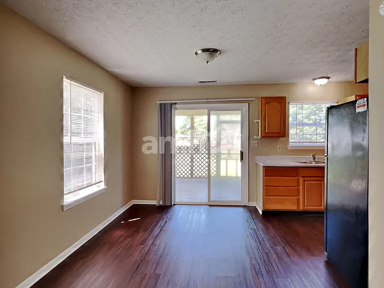 1610 Winding Creek Trl — Photo 3