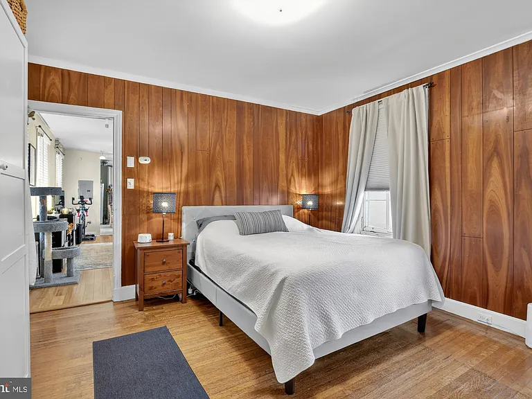 350 Green Ln #1R — Photo 11