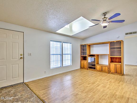 4th image of 6284 S Waterton Dr
