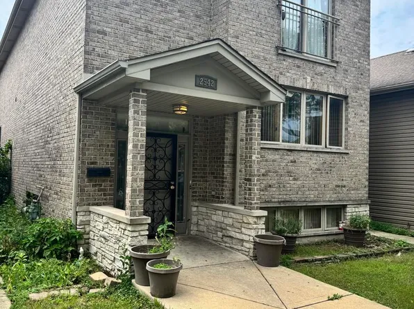 2542 Budd St, River Grove, IL 60171