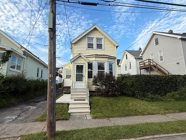 943 State St — Photo 1