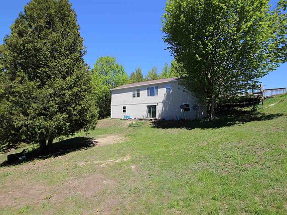3rd image of 2535 Marion Center Rd