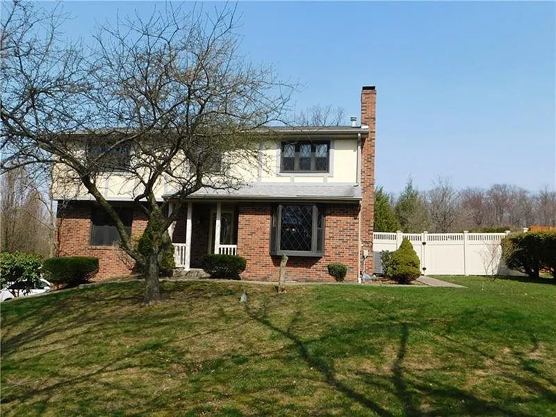 547 Monticello Dr photo 1