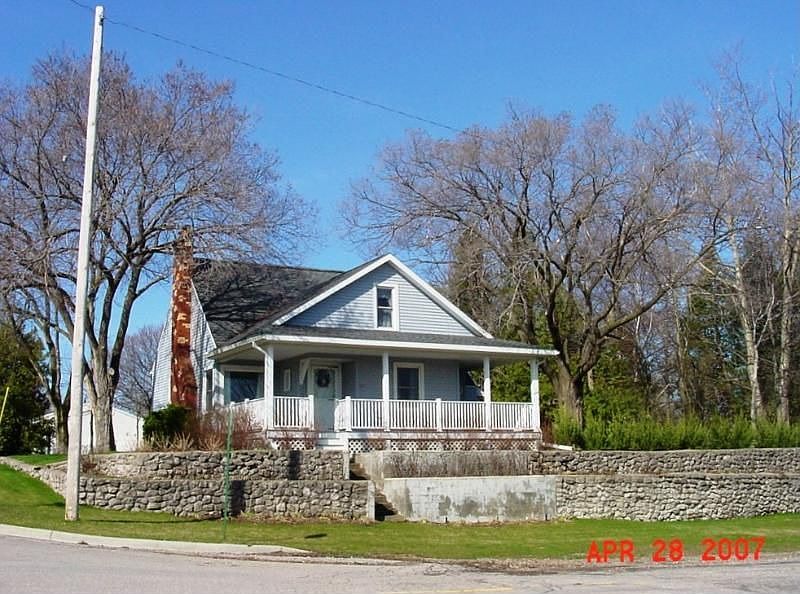 1st image of 393 S Fifth St
