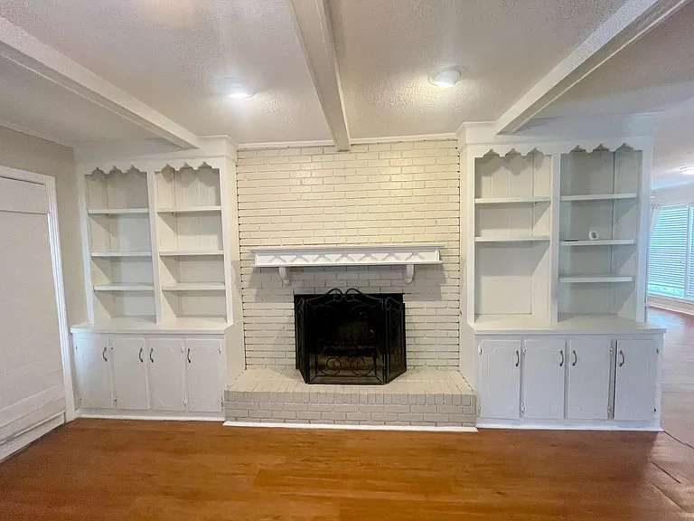 203 Cypress Dr — Photo 5