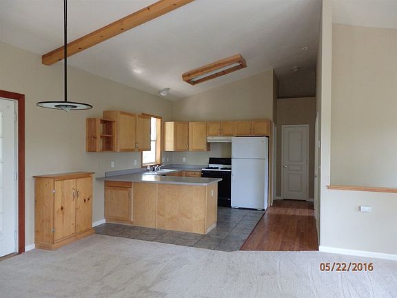 3rd image of 16571 Silver Dr S