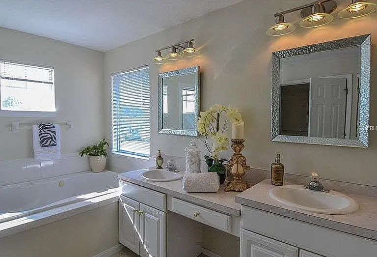 8019 Glitter Ct — Photo 14