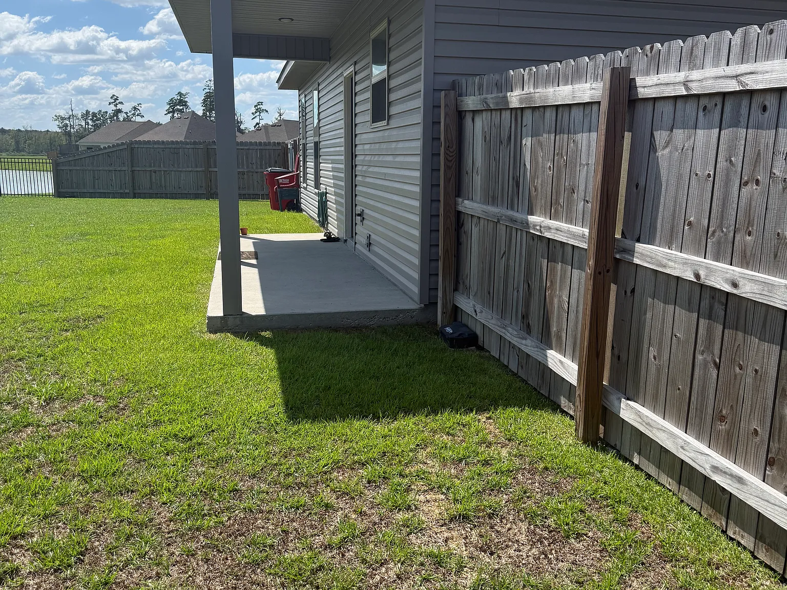 4 bed, 2.5 bath, 1700 sqft, $2,000 — Photo 2