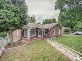 9750 N Holy Cross Rd, Fairview Heights, IL 62208